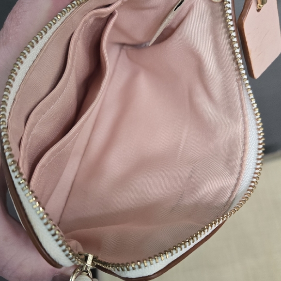 Coach Floral Cutout Wristlet EUC - Picture 4 of 7